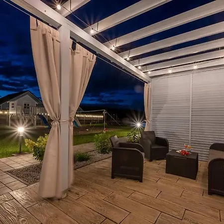 Holiday home Niebianska Przystan Rusinowo